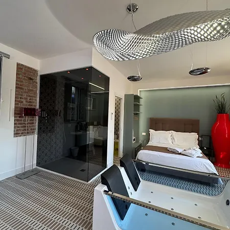 Casa Manzoni 32 3*