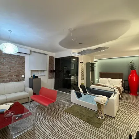 Casa Manzoni 32 3*